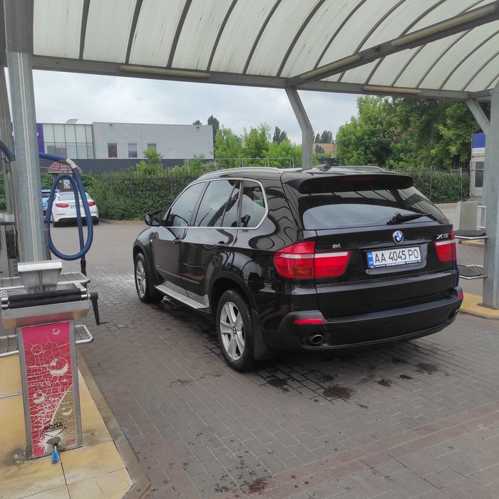 Продам БМВ Х5 е70 бензин
