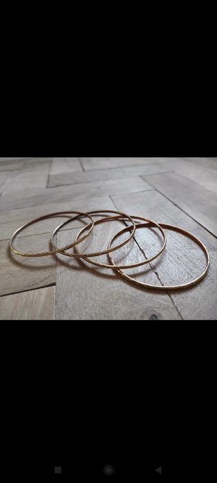 Zestaw 4 jednakowych bransoletek