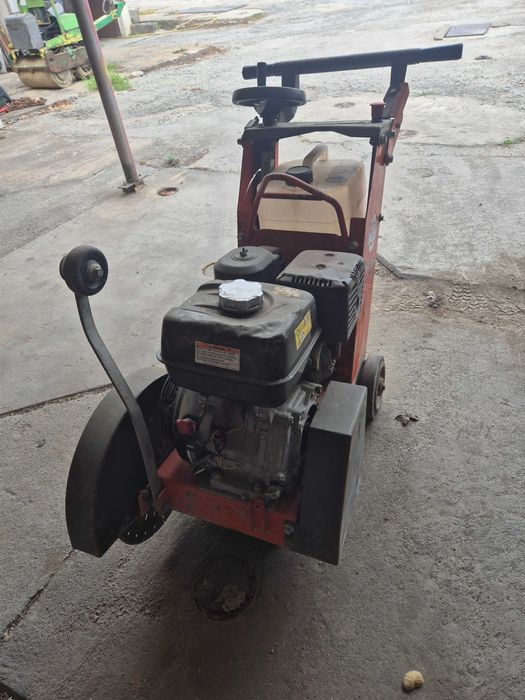 Máquina de cortar asfalco e betão