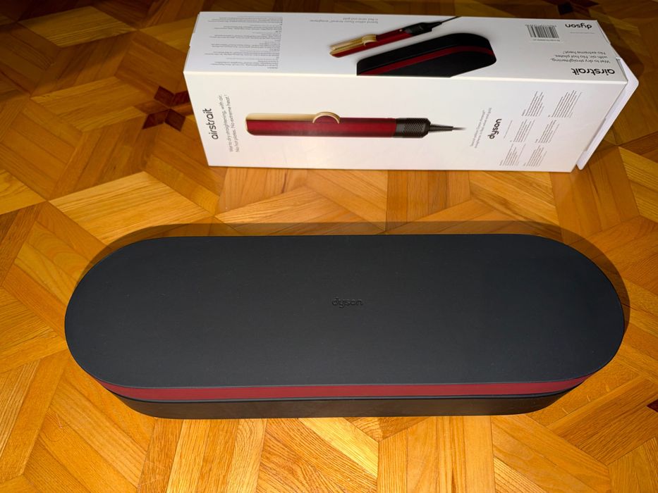 Dyson Airstrait Red Velvet