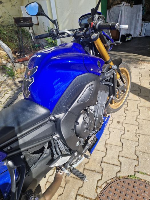 Yamaha FZ8 como nova