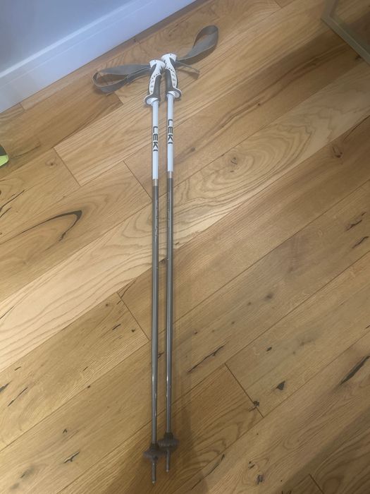 Narty Fischer Speed 140 cm - plus kijki Leki 110 cm