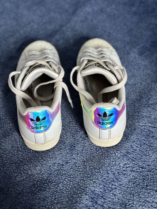 Жіночі шкіряні кросівки Adidas Superstar Holographic 37 розмір