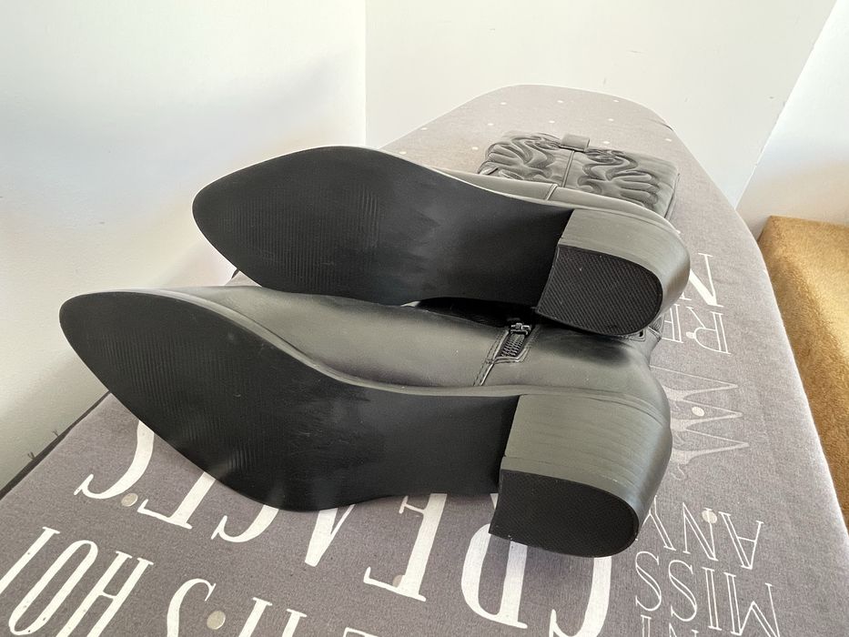 Чоботи козаки жіночі