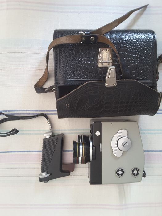 Продам кинокамеру и фотообьекивы