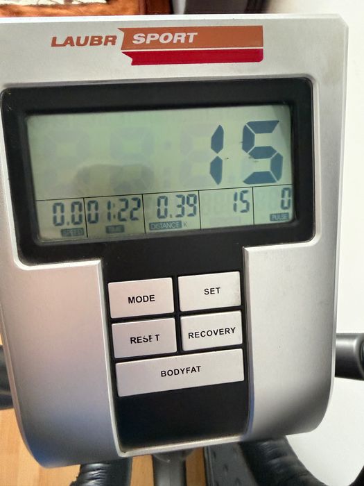 Orbitrek z monitorkiem