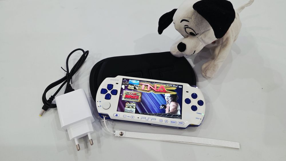 Sony PSP-3000  64гиг 136игр+ чехол!