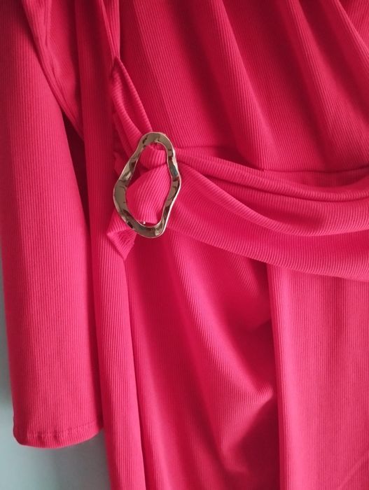 Piękne elastyczne sukienki