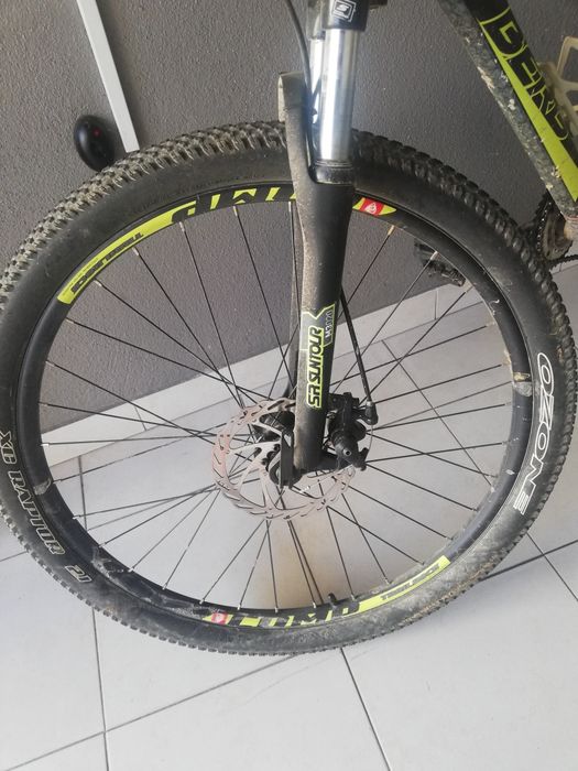 Bicicleta berg trailrock 2.2