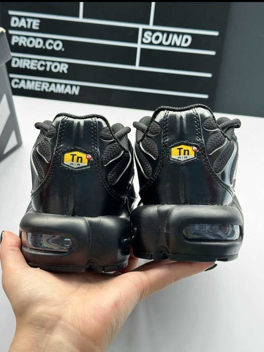 Butymęskie_Nike_Air_Max_TN_Plus_czarny Glany R.45