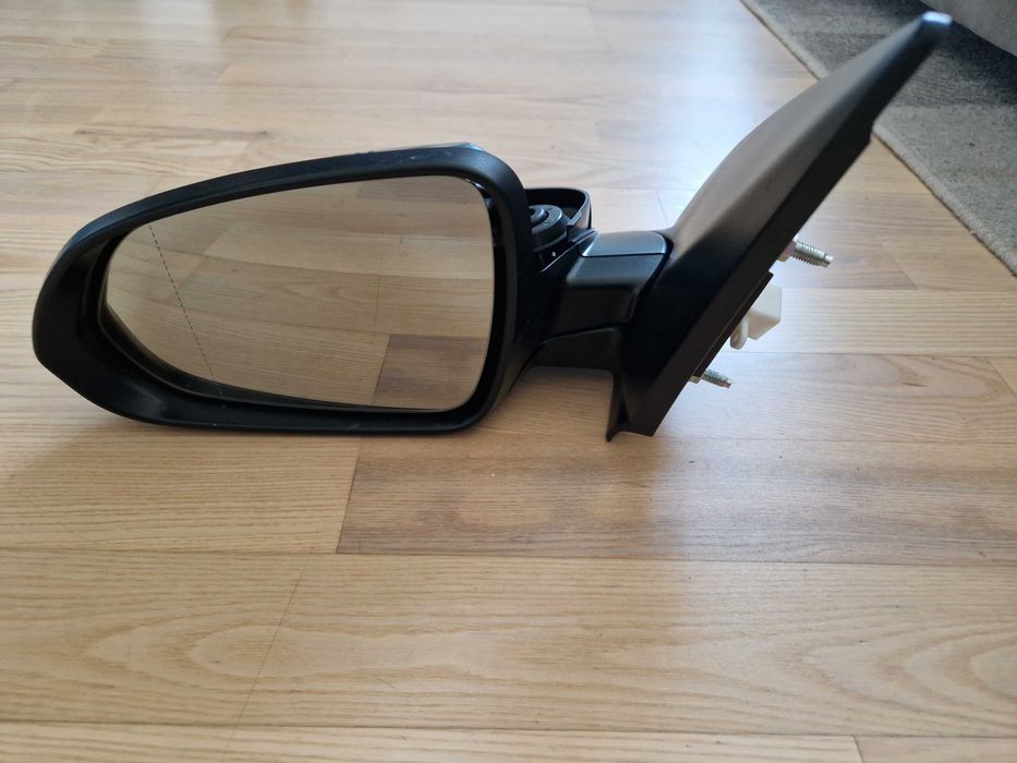 KIA Stonic Lustro lewe rok 2020