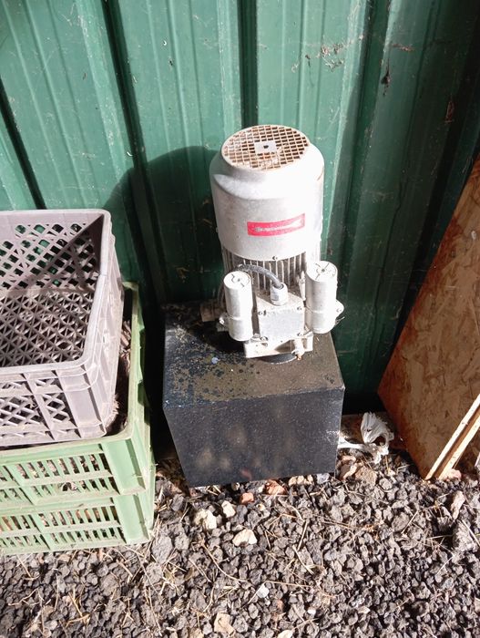 Plastificadora de fardos pequenos para feno-cilagem