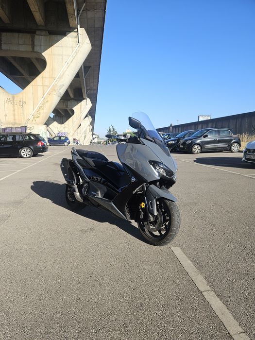 TMAX 560 TECH MAX ( 8400km ) Possibilidade de Financiamento
