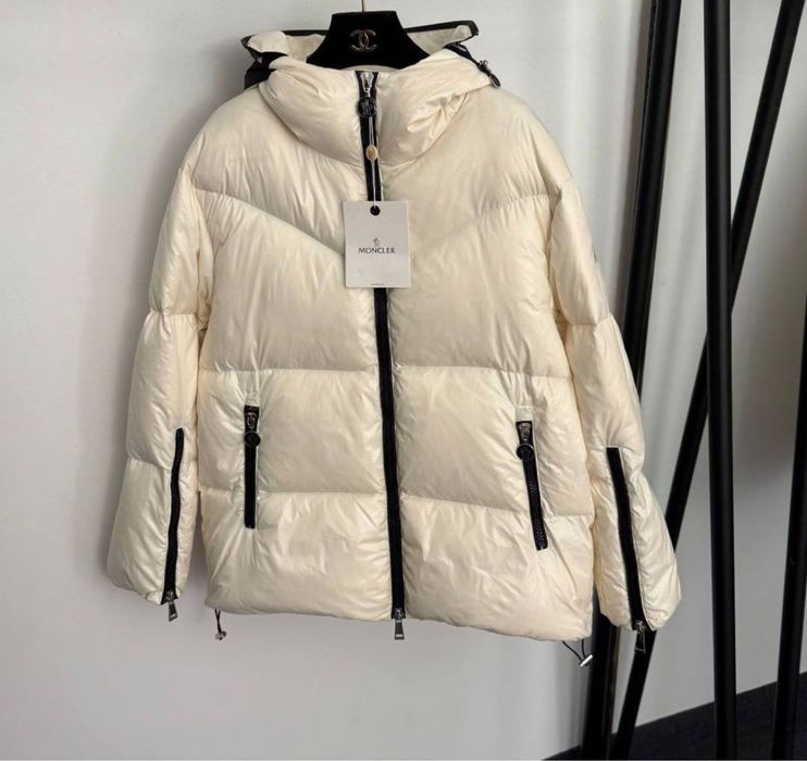 Жіночий зимовий пуховік куртка Moncler