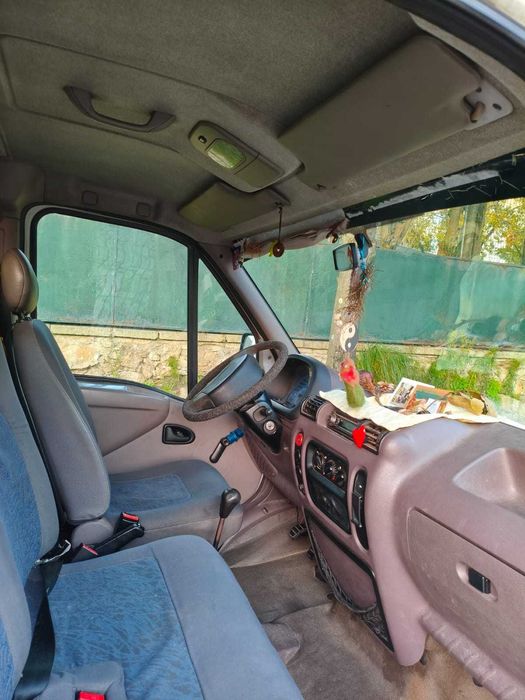 Vendo Campervan Renault Master legalizada espaço dormitório