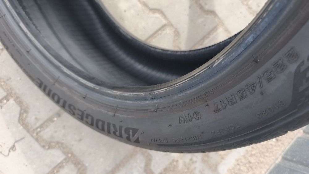 2 x opona letnia Bridgestone 225/45/17