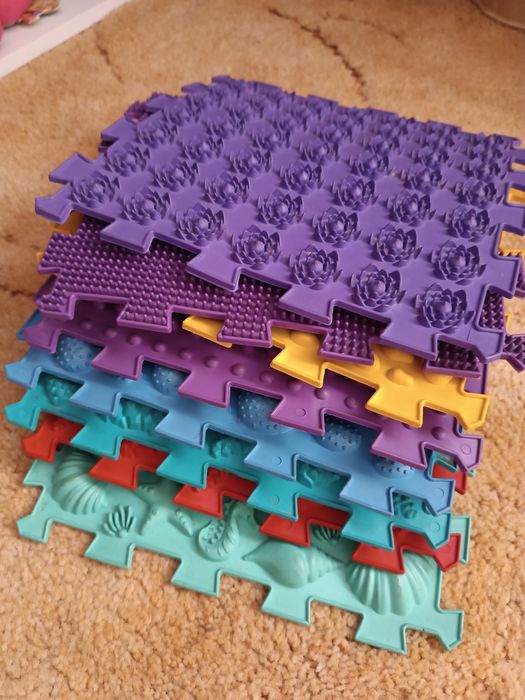 Продам ортопедические коврики, 8 шт. Подходит для взрослых и детей