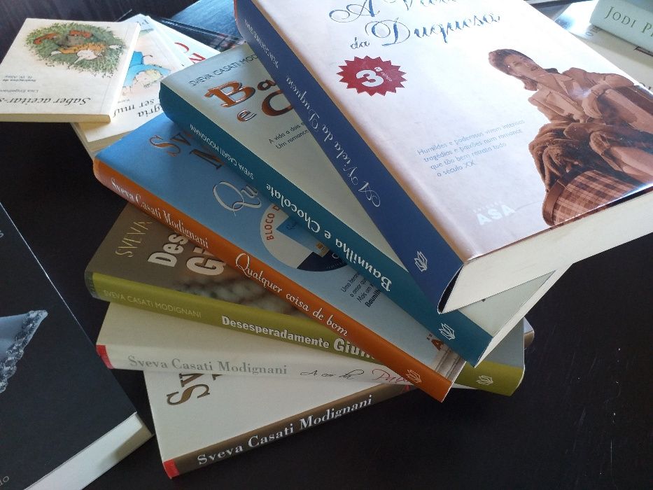 32 livros - Nicholas Sparks, Sveva Casati Modignani, Candace B., ...