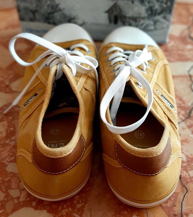 MUSTANG женские кроссовки лоферы орігінал холщовые лоферы. 40 р.