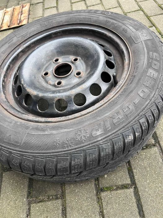 Opony Zimowe z Felgami 195/65/R15 VW Komplet