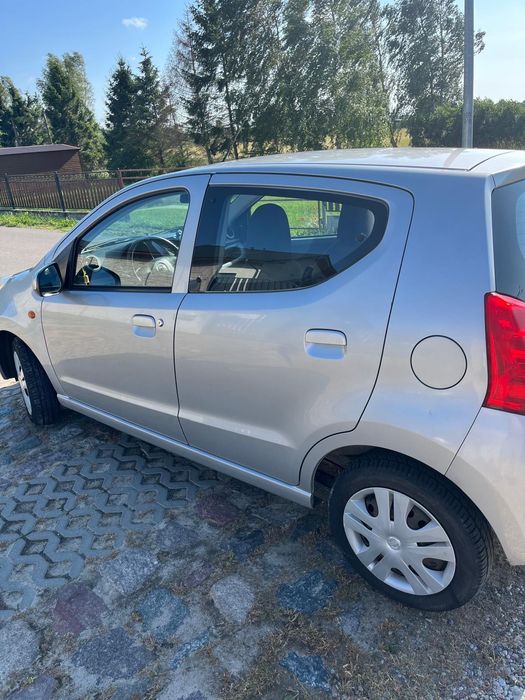 Nissan PiXO 2009 rok