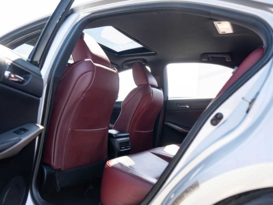 Lexus IS 250      2015