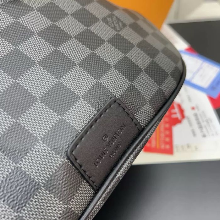 Сумка бананка Louis Vuitton Discovery Bumbag