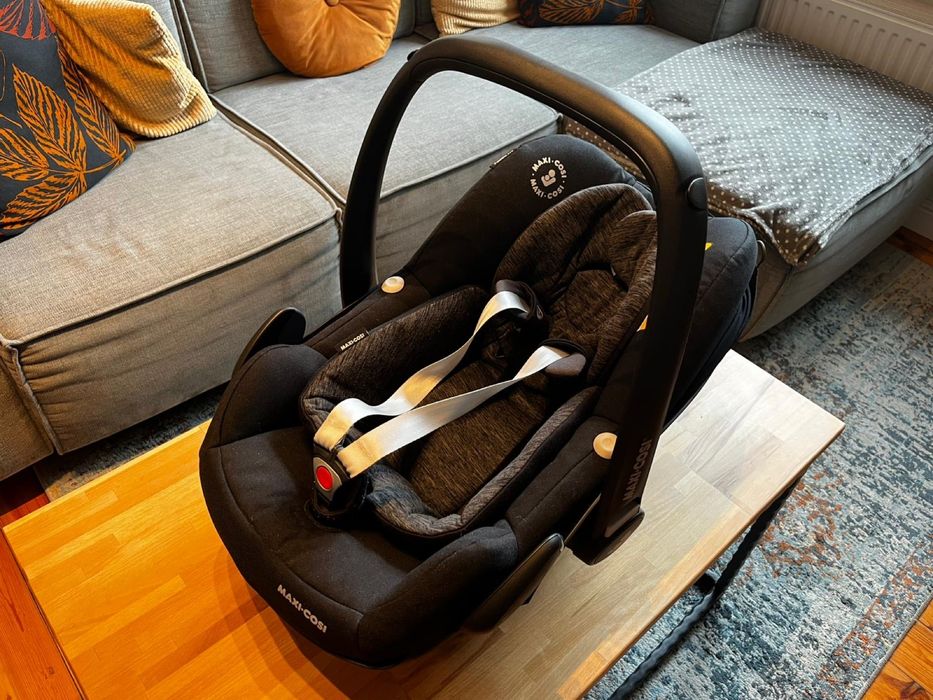 Zestaw fotelików z bazą Maxi Cosi: Pebble Pro, Pearl Pro 2, FaliyFix2