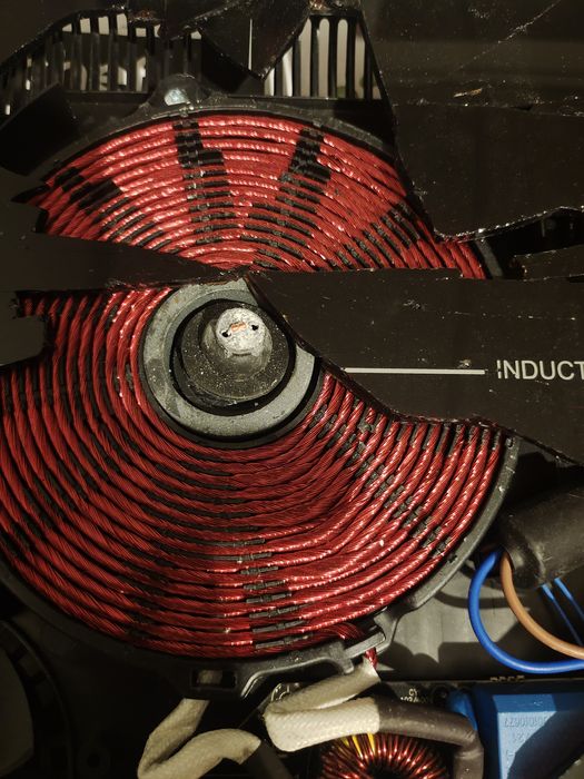 Kuchenka indukcyjna na części