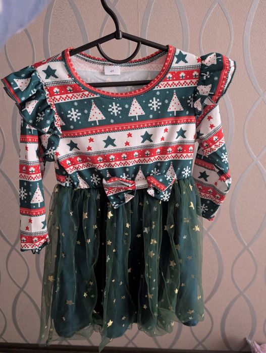 Нарядна сукня для дівчинки