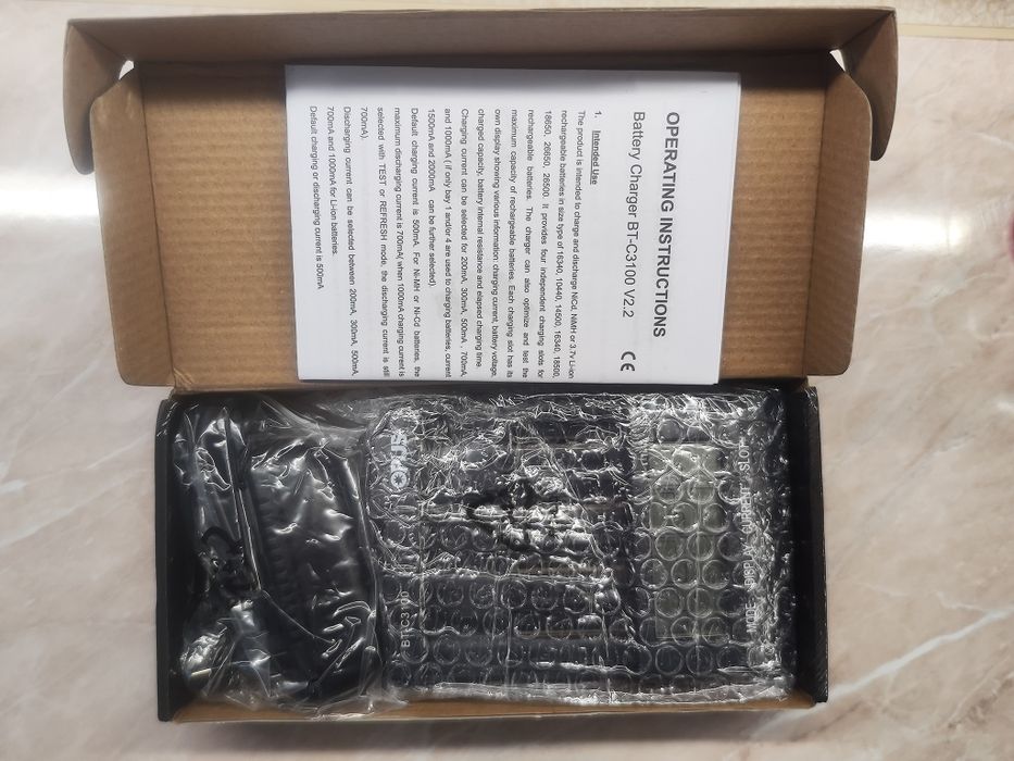 Универсальное зарядное устройство Opus BT C-3100 v2.2