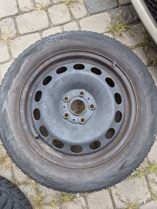 Opony zimowe z felgami stalowymi