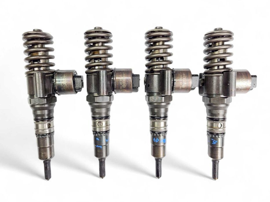 Насос форсунки Audi A4 B7 A6 C6 Skoda Octavia A5 SuperB 2.0 TDI