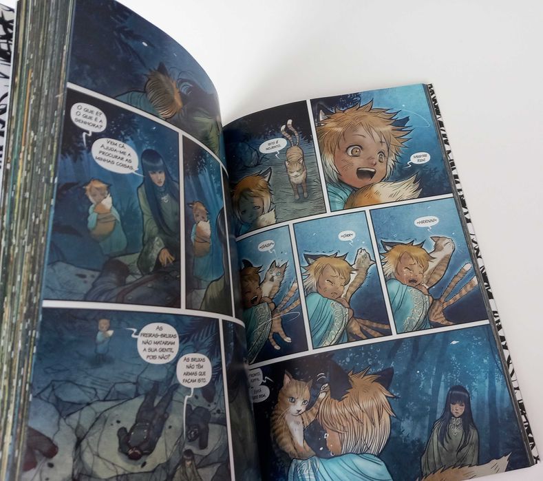 BD Monstress 1 Despertar de Marjorie Liu e Sana Takeda [Portes Grátis]