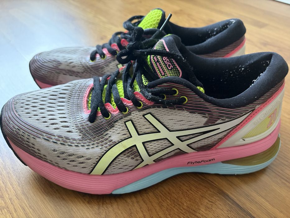 Кросівки asics 21 gel nimbus 38 оригінал
