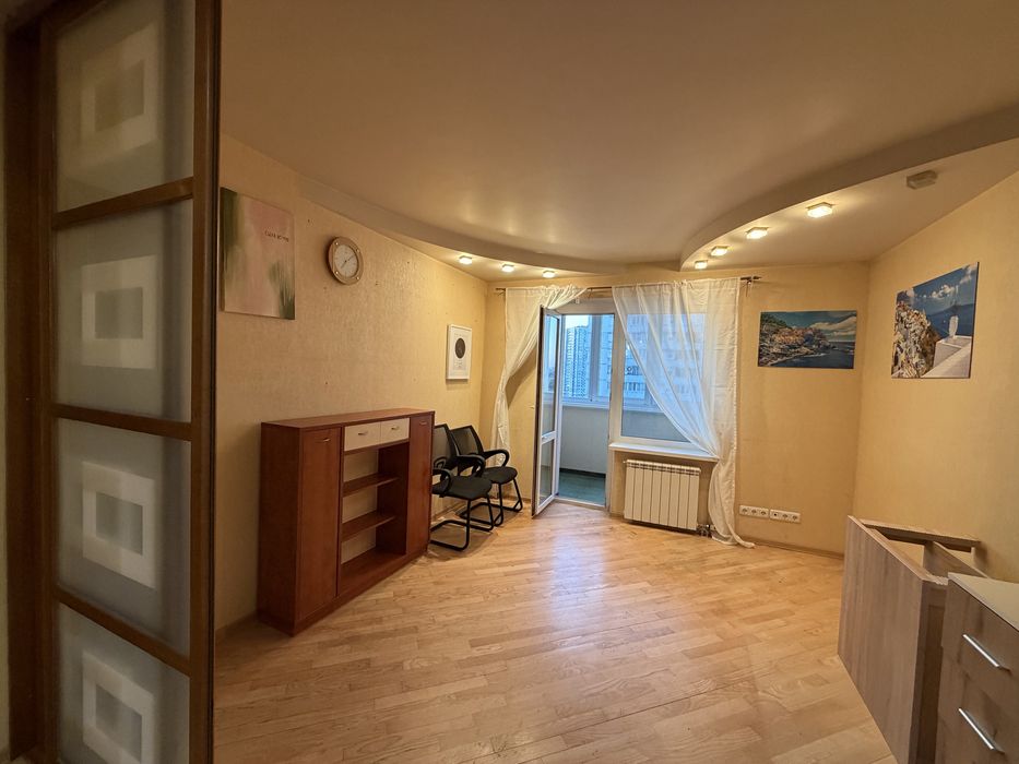 БЕЗ КОМІСІЇ ‼️ Продаж квартири 65м2 Ревуцького 42Б метро Харківська