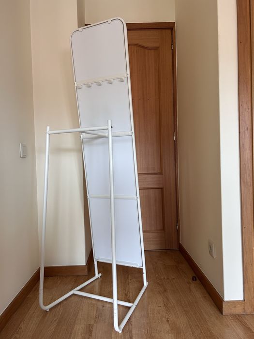 Espelho de pé, branco