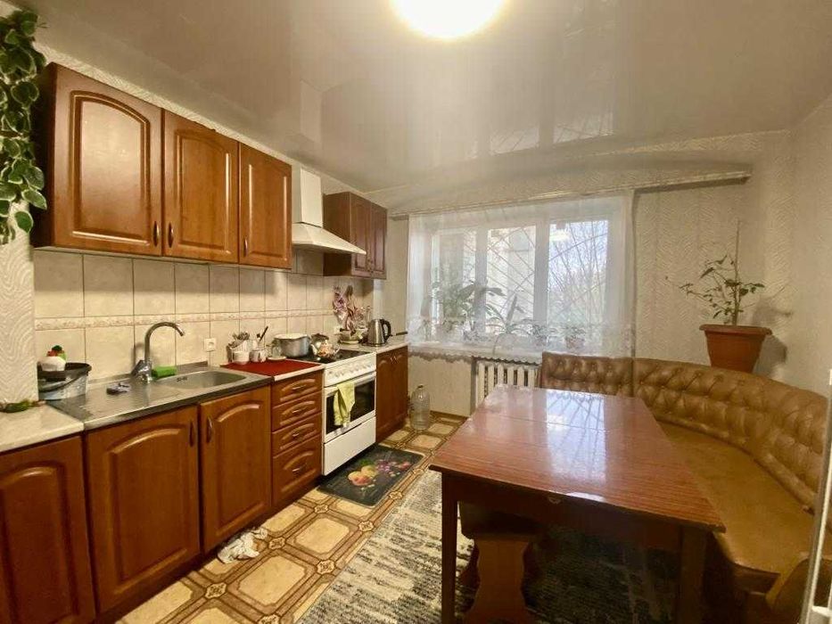Продажа 4-комнатной квартиры в районе ж/м Тополь