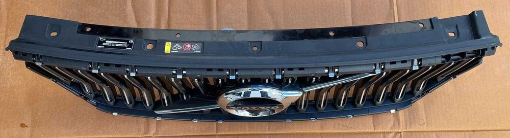 grelha frontal volvo XC40