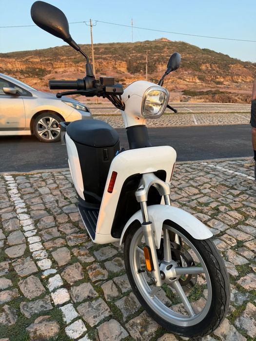 Askoll Es pro 125cc +2 baterias extra