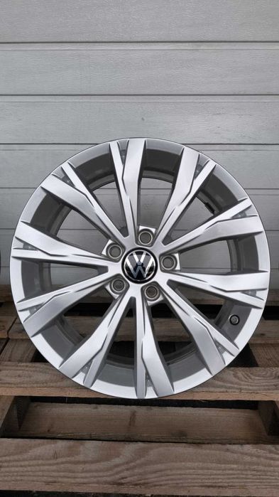 Felgi aluminiowe Vw Tiguan II Passat B8 Arteon Audi 17" 5x112 (OL758F)