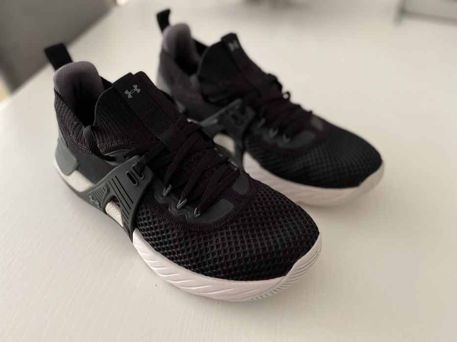 Ténis Under Armour, Project Rock 4