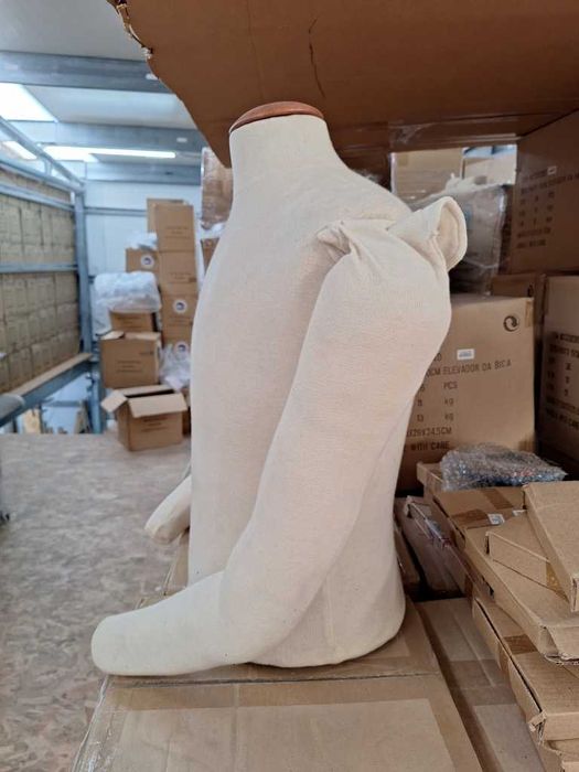 Bustos para exposição de roupa