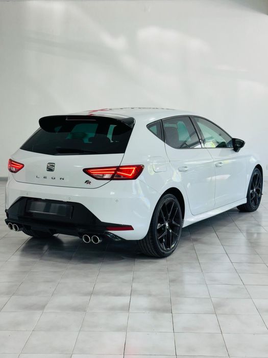 Seat Leon FR ( Kit Cupra )