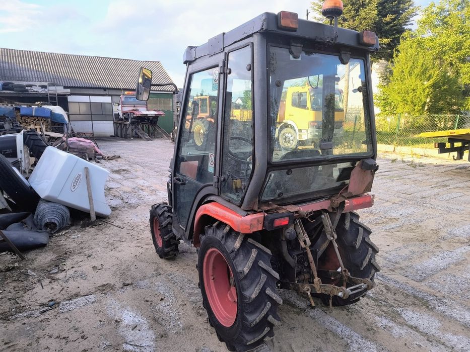 Ciągnik Kubota 4x4 21koni