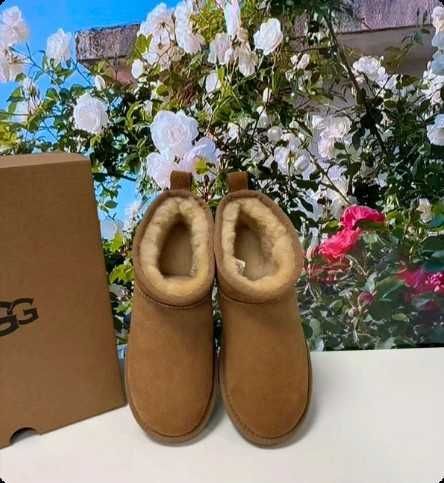 UGG Classic Ultra mini R.40