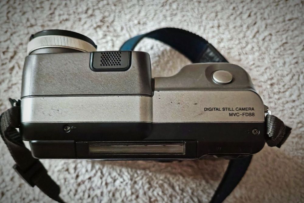 цифровий фотоапарат Sony digital mvc-fd88 вінтаж ретро