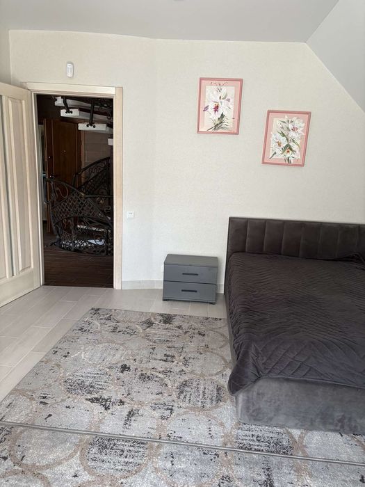 Будинок в кривині