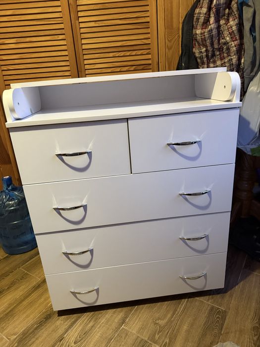 Пеленальний столик