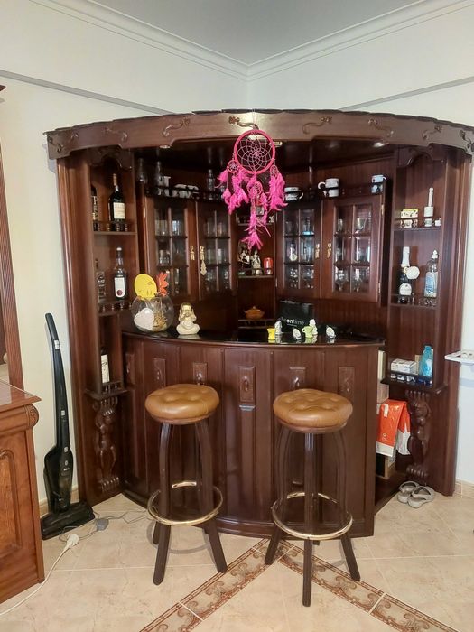 Móvel de sala com bar